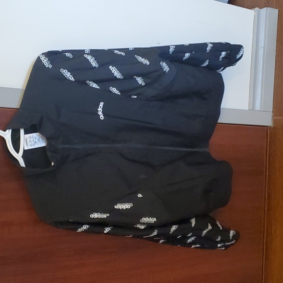 Adidas wind jacket - Picture 1 of 3